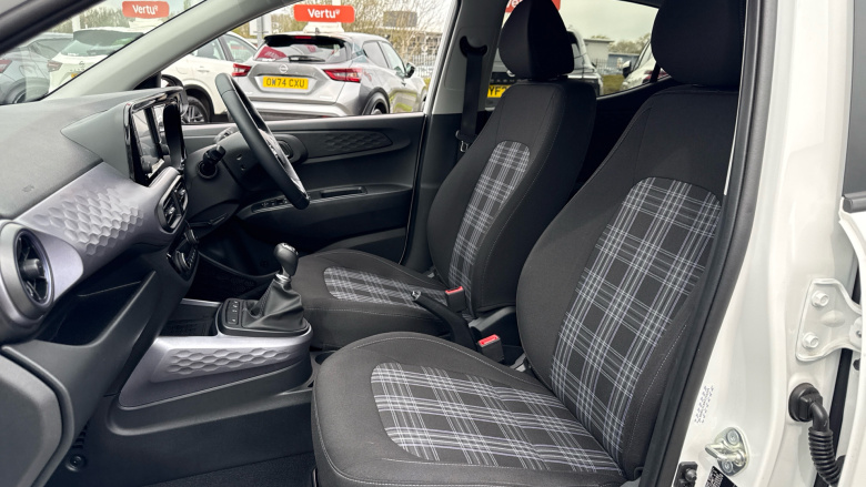 Hyundai i10 1.0 MPi Premium 5dr Petrol Hatchback